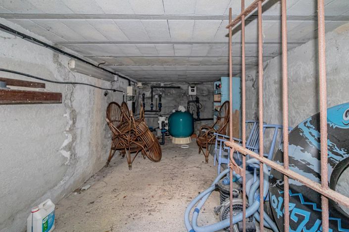 Image No.57-7 Bed House for sale