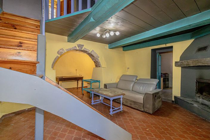 Image No.81-7 Bed House for sale