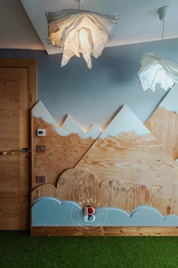 Image No.19-8 Bed Apartment for sale