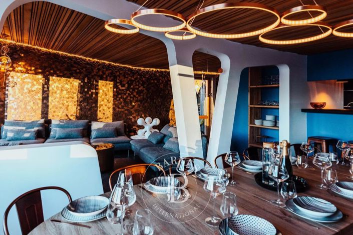 Image No.2-8 Bed Apartment for sale