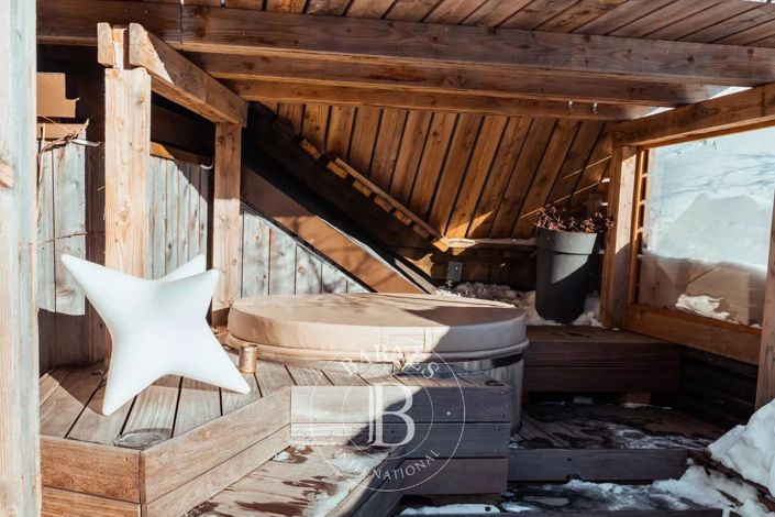 Image No.4-8 Bed Apartment for sale