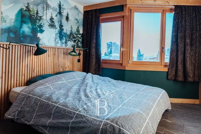 Image No.8-8 Bed Apartment for sale