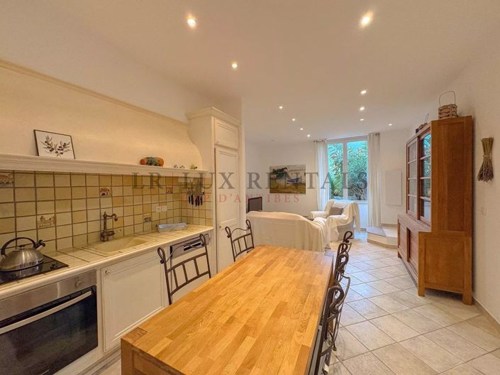 Image No.12-2 Bed Apartment for sale