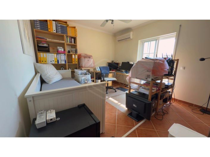 Image No.35-4 Bed House for sale