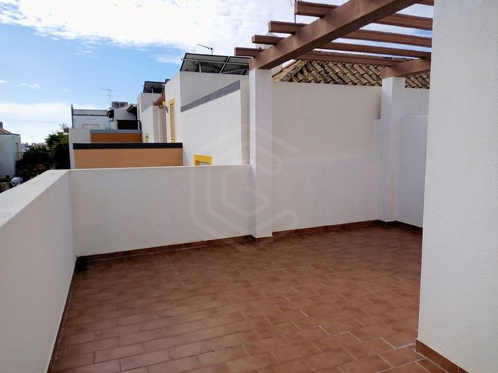 Image No.41-4 Bed House for sale