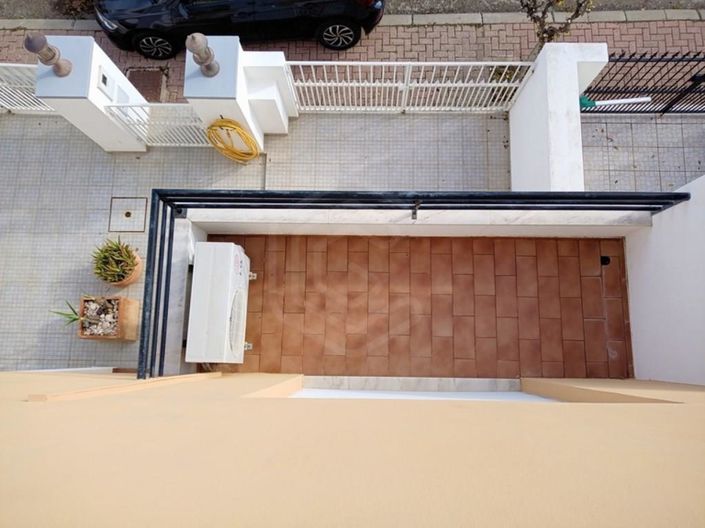 Image No.43-4 Bed House for sale