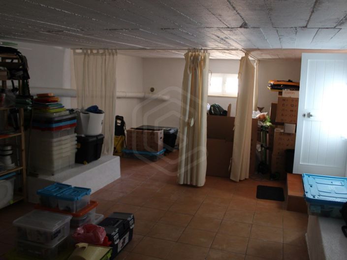 Image No.56-4 Bed House for sale