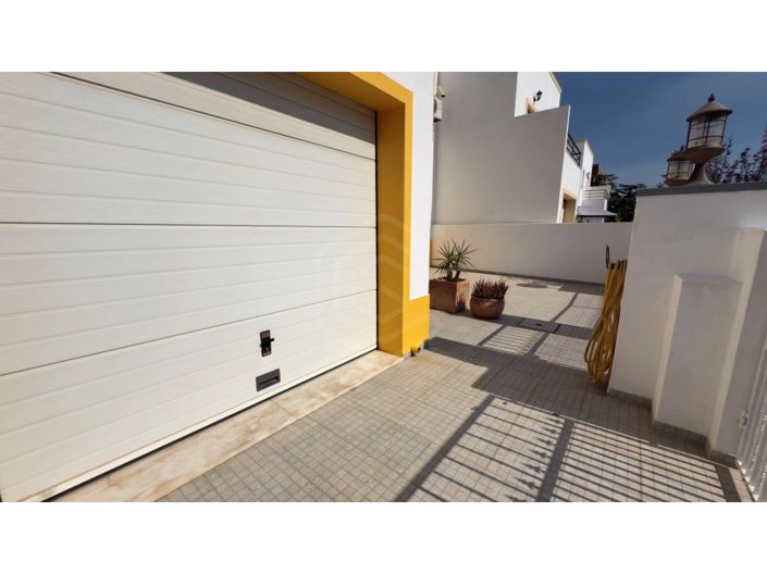 Image No.58-4 Bed House for sale