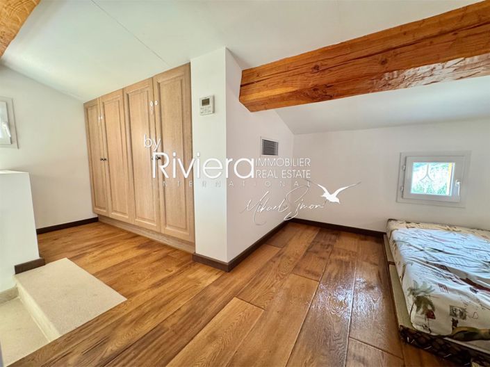 Image No.18-4 Bed House for sale