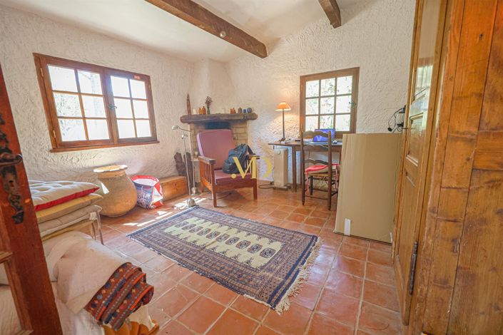 Image No.16-4 Bed House for sale