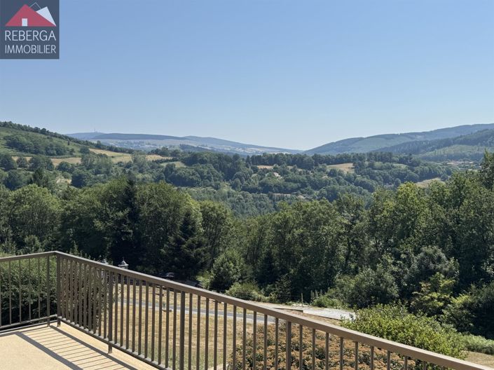 Image No.1-4 Bed House for sale