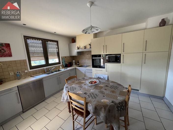 Image No.6-4 Bed House for sale