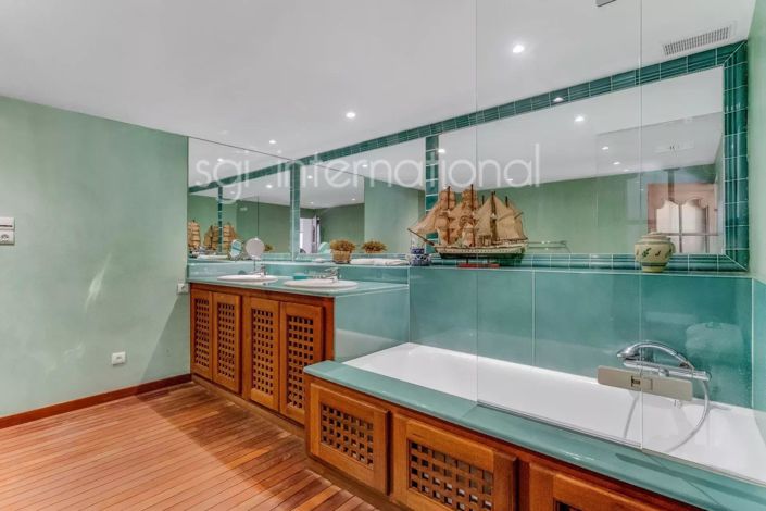 Image No.13-6 Bed House for sale