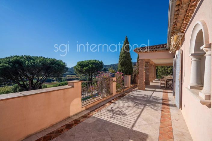 Image No.16-6 Bed House for sale