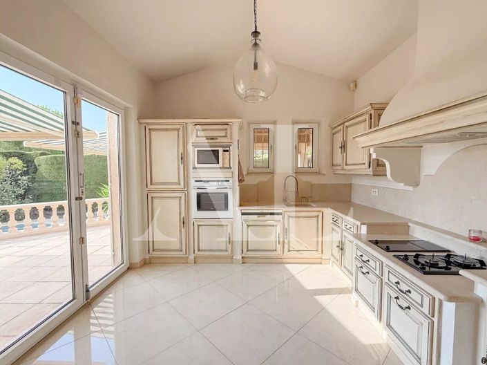 Image No.4-5 Bed House for sale