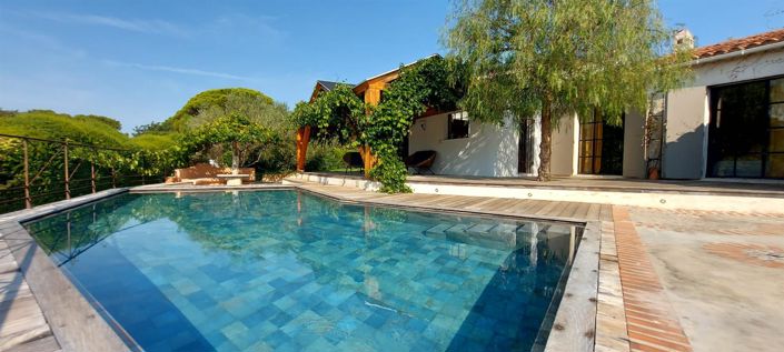 Image No.1-4 Bed House for sale