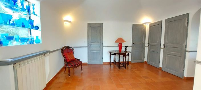 Image No.12-4 Bed House for sale