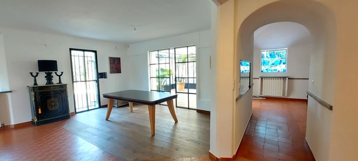 Image No.21-4 Bed House for sale