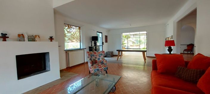 Image No.26-4 Bed House for sale