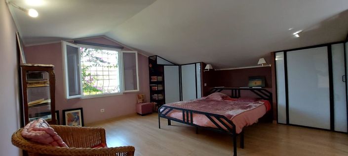 Image No.29-4 Bed House for sale