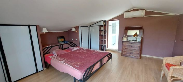 Image No.31-4 Bed House for sale