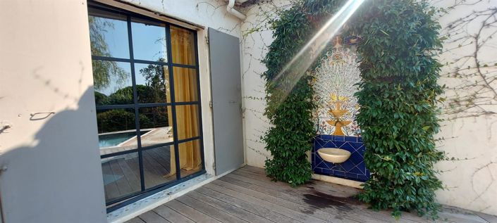 Image No.8-4 Bed House for sale