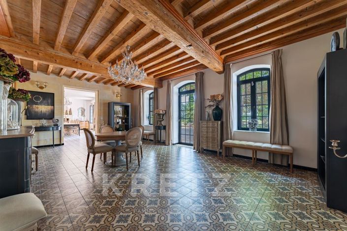 Image No.5-6 Bed Property for sale