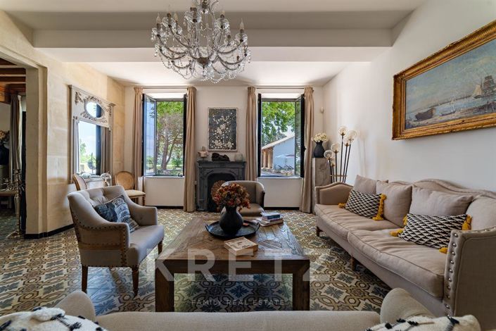 Image No.6-6 Bed Property for sale