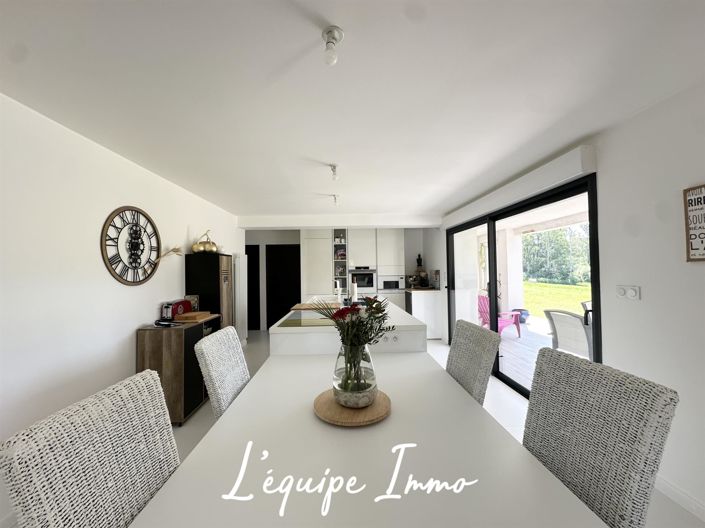 Image No.3-4 Bed House for sale