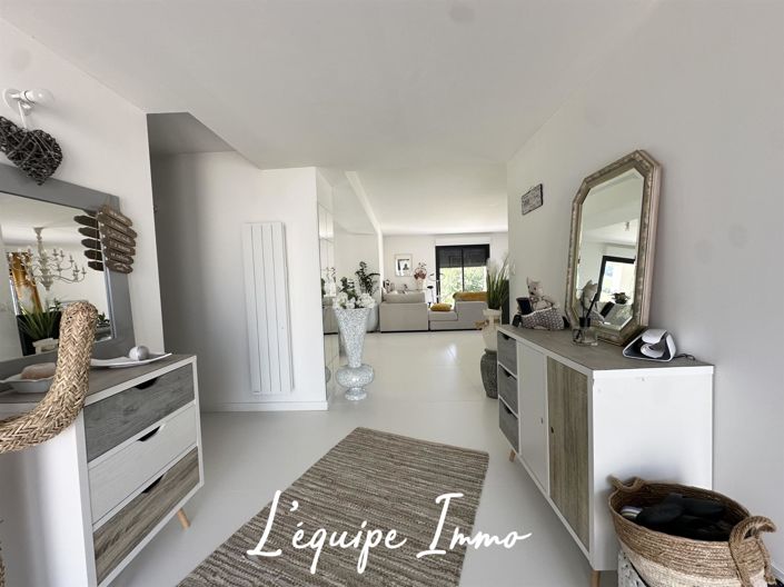 Image No.5-4 Bed House for sale