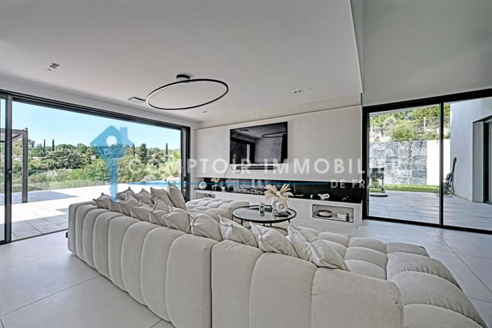 Image No.5-5 Bed House for sale