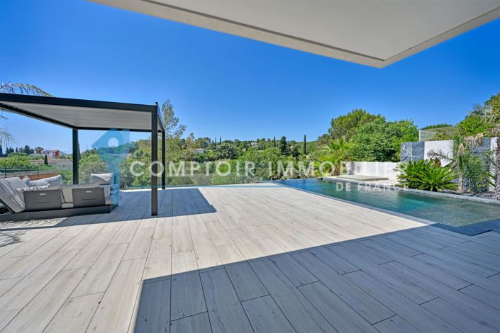 Image No.7-5 Bed House for sale