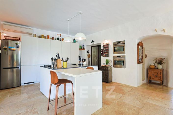 Image No.10-5 Bed House for sale