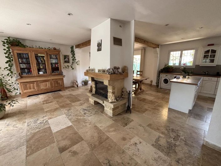 Image No.7-3 Bed House for sale