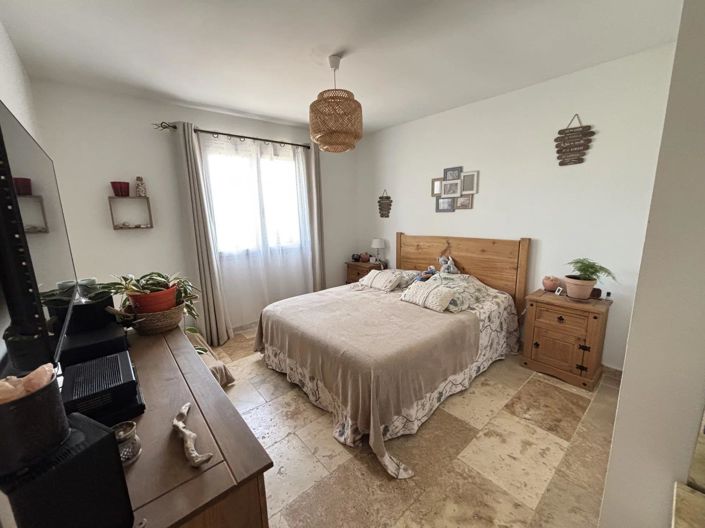 Image No.8-3 Bed House for sale