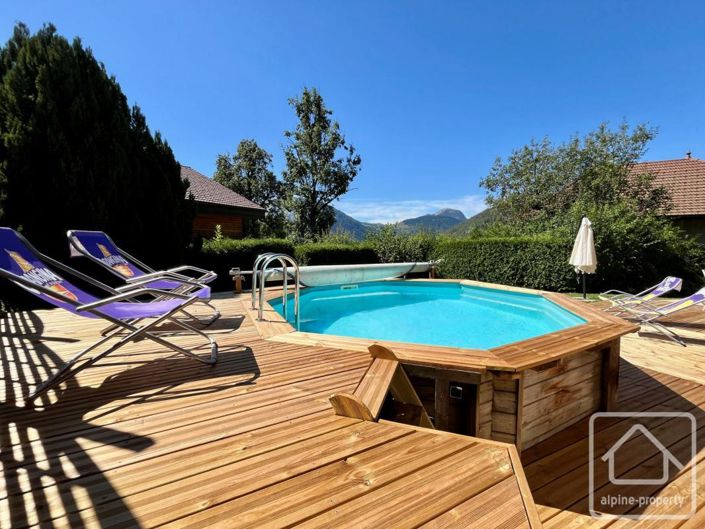 Image No.1-4 Bed Property for sale