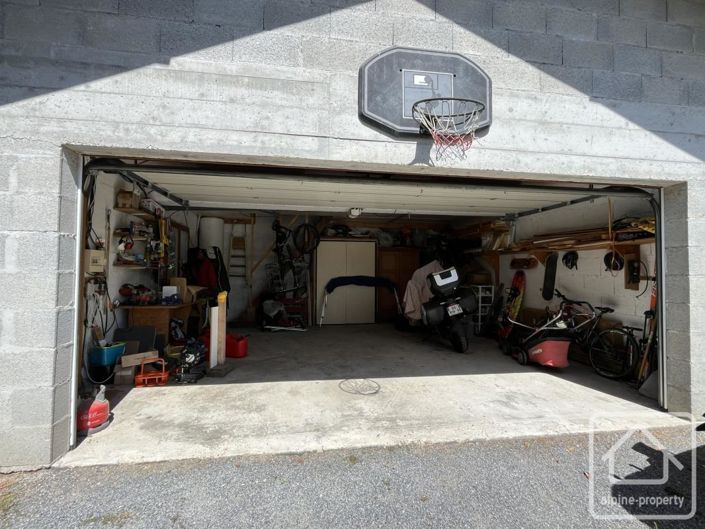 Image No.21-4 Bed Property for sale