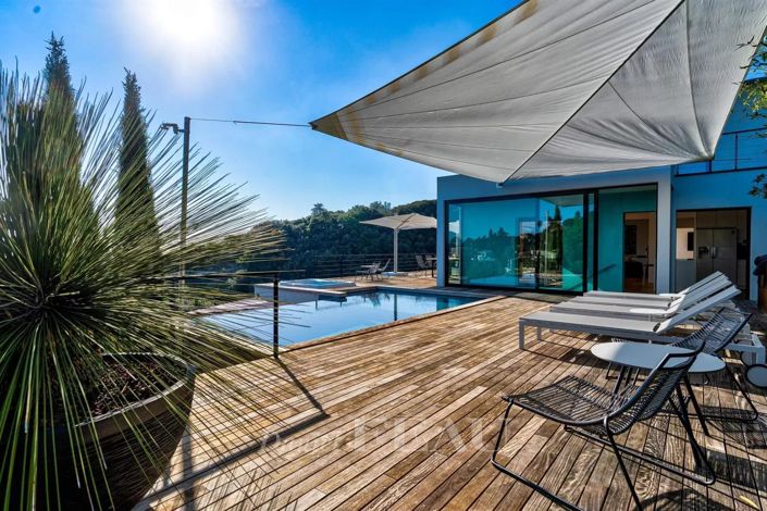 Image No.6-4 Bed House for sale