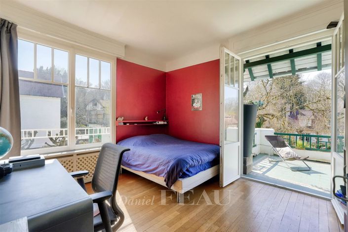 Image No.11-5 Bed House for sale