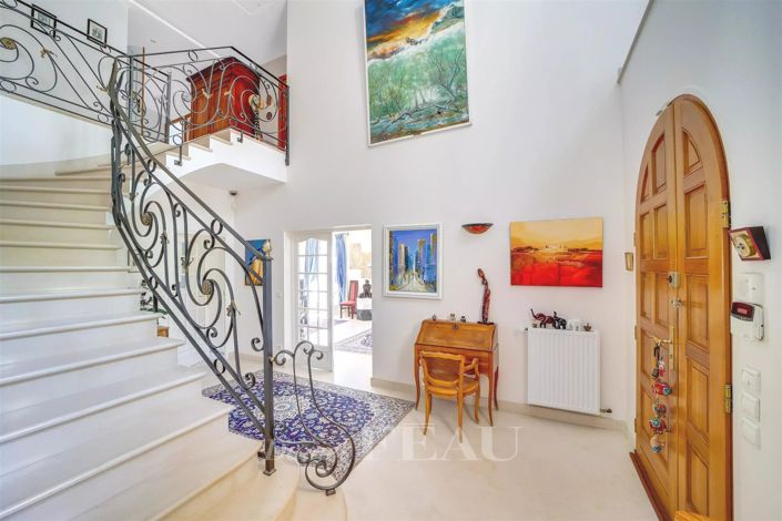 Image No.4-5 Bed House for sale