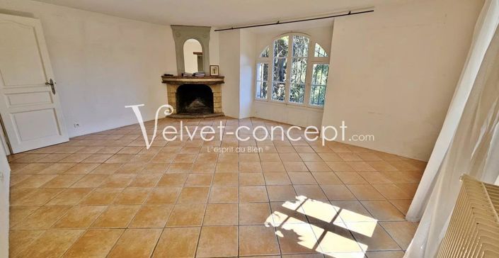 Image No.11-6 Bed House for sale