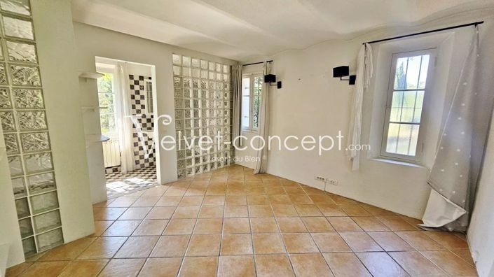 Image No.13-6 Bed House for sale