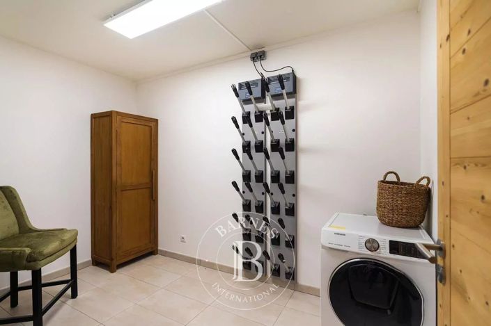 Image No.29-6 Bed House for sale