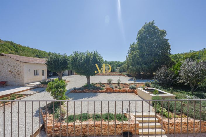 Image No.15-5 Bed House for sale