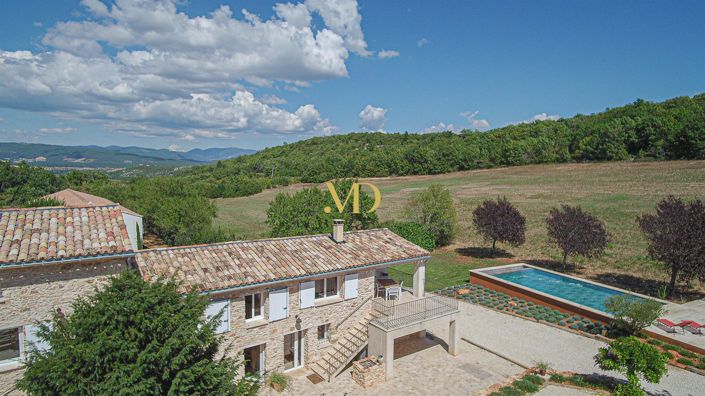 Image No.2-Maison de 5 chambres à vendre à Simiane-la-Rotonde