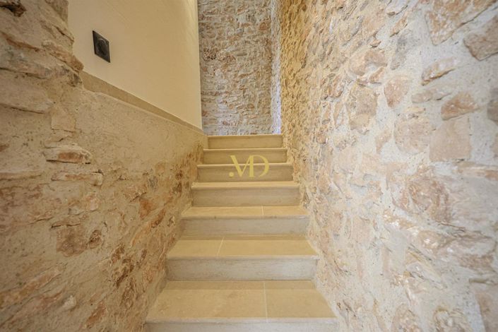 Image No.30-Maison de 5 chambres à vendre à Simiane-la-Rotonde