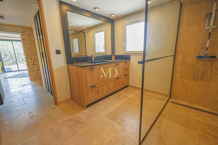 Image No.33-5 Bed House for sale