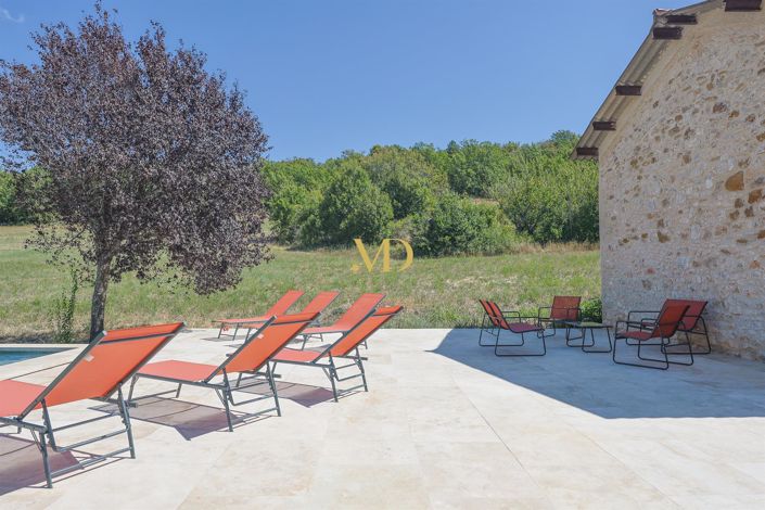 Image No.4-5 Bed House for sale