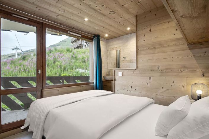 Image No.10-6 Bed Apartment for sale