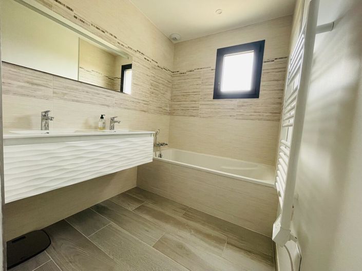 Image No.2-3 Bed House for sale